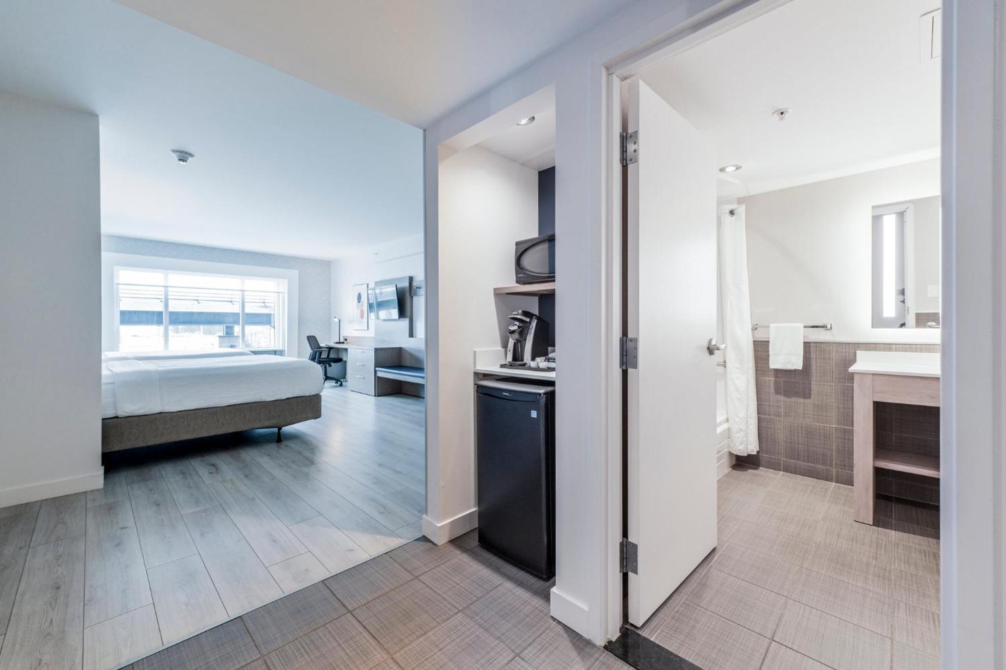Holiday Inn Express Hotel & Suites Saint - Hyacinthe By Ihg Esterno foto
