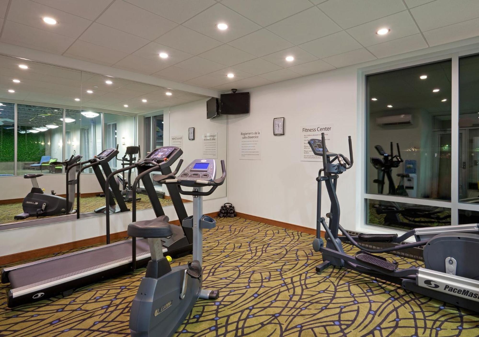 Holiday Inn Express Hotel & Suites Saint - Hyacinthe By Ihg Esterno foto