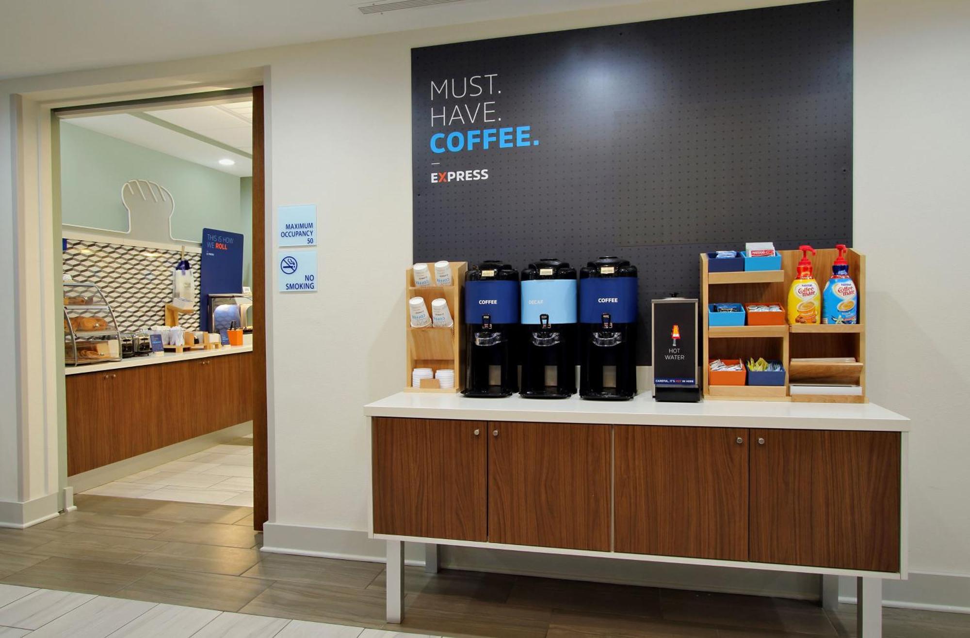 Holiday Inn Express Hotel & Suites Saint - Hyacinthe By Ihg Esterno foto