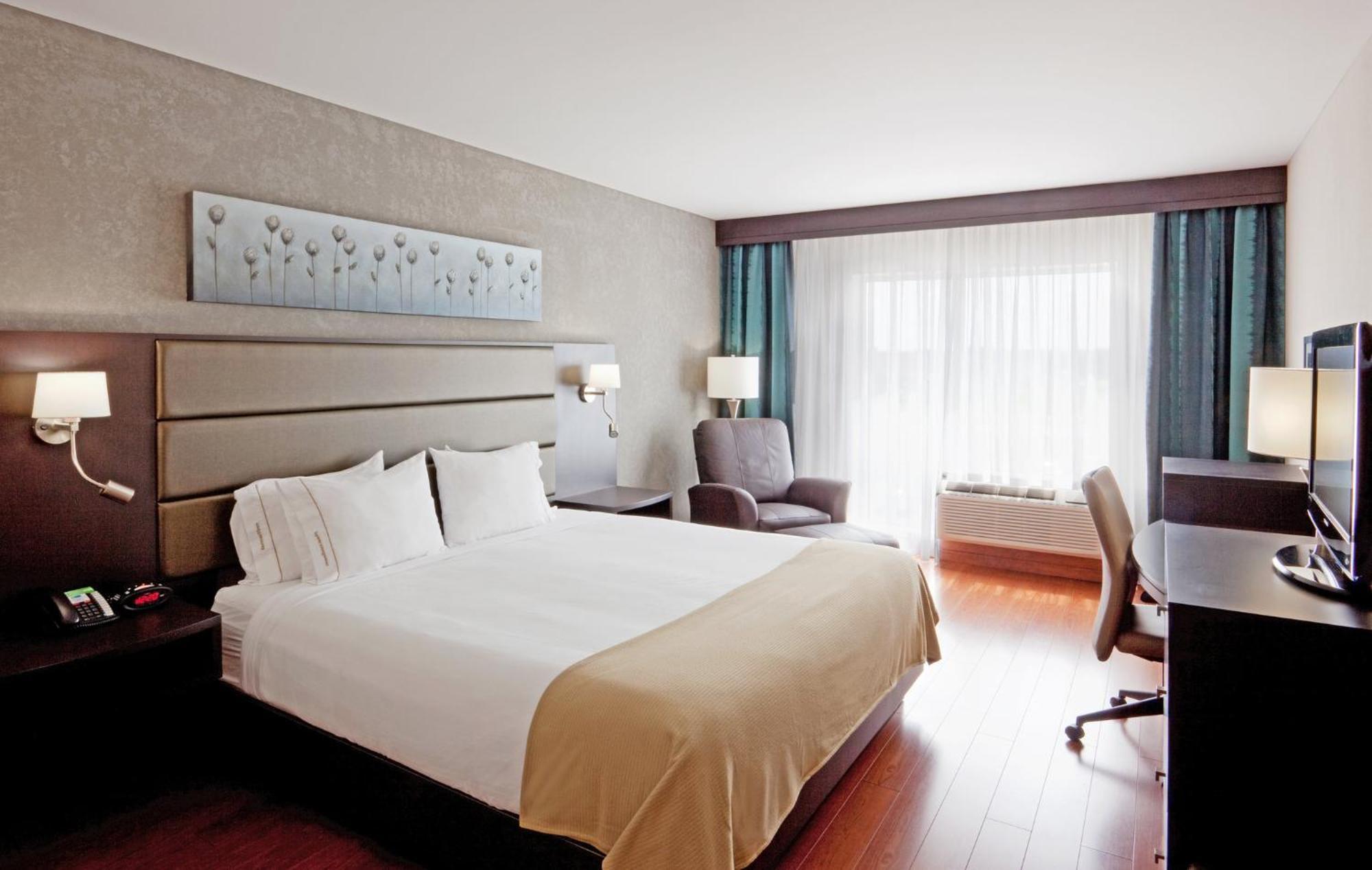 Holiday Inn Express Hotel & Suites Saint - Hyacinthe By Ihg Esterno foto