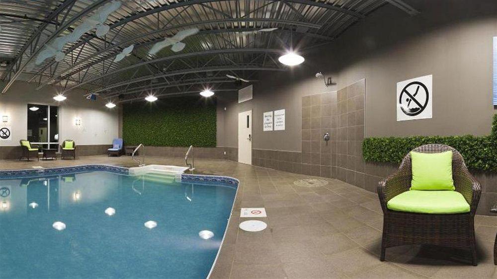 Holiday Inn Express Hotel & Suites Saint - Hyacinthe By Ihg Esterno foto